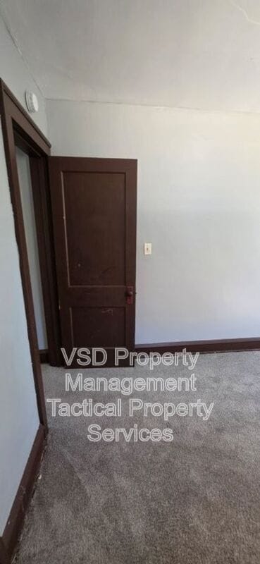 Building Photo - 4024 E 143rd St