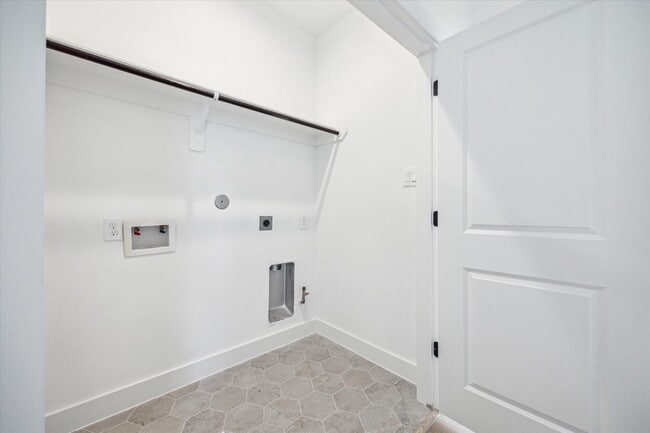 Building Photo - 1717 W 23rd St