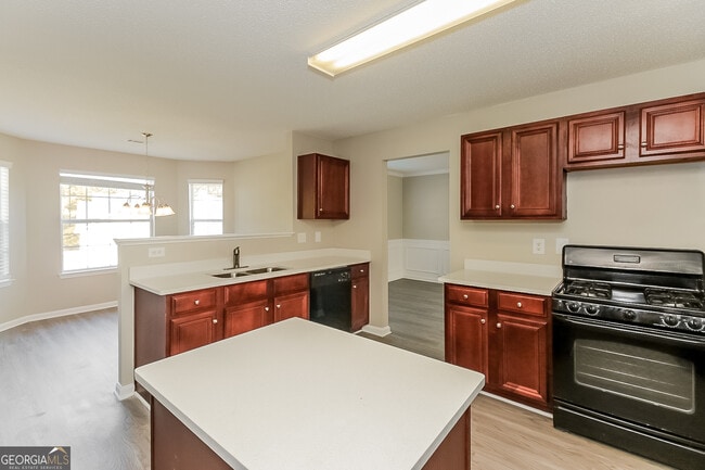 Building Photo - 4325 Holliday Rd