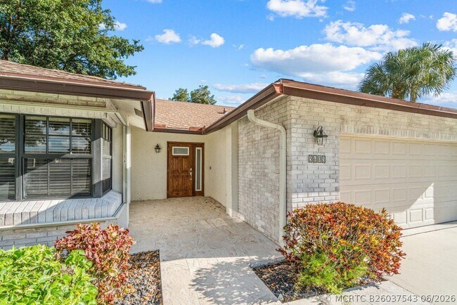 Building Photo - 5605 Forest Oaks Terrace