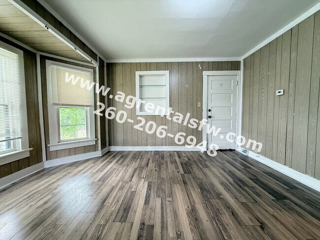 Building Photo - 2919 S Harrison St