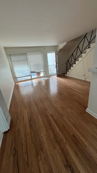 Living Room - 14333 Albers St