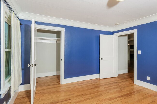 Building Photo - Updated Ravenna 4 Bed / 2 Bath Home