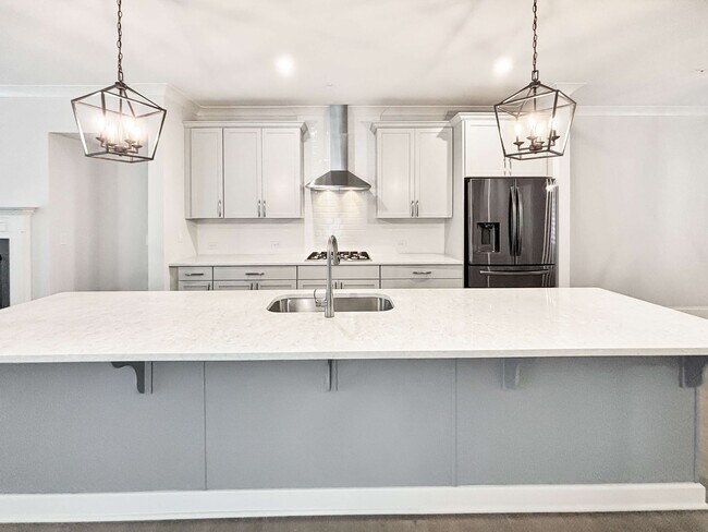 Building Photo - Beautiful 3 BR Townhome in Woodstock!