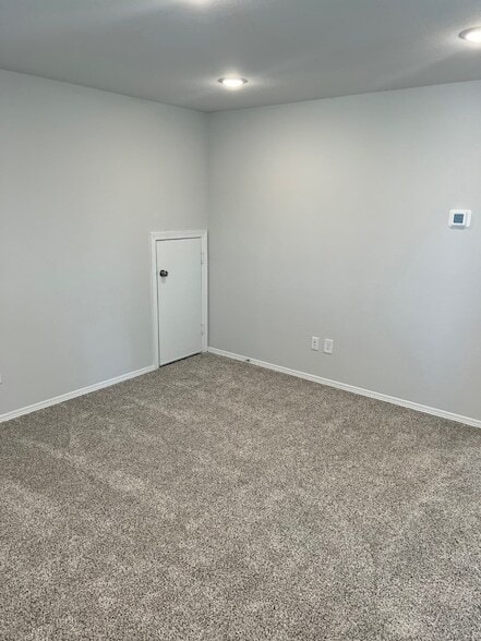 Building Photo - 10722 Violet Bloom Dr