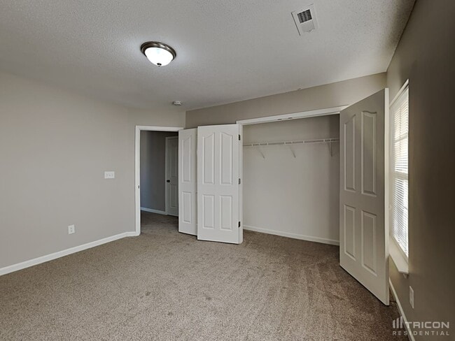 Building Photo - 6826 Squirrels Foot Ct