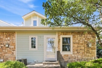 Building Photo - 5524 W Canyon Trail
