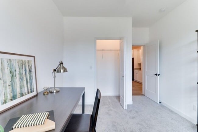 Building Photo - Get $699 off your security deposit!