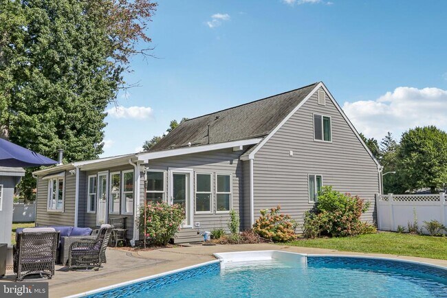 Building Photo - 608 Orchard Ct