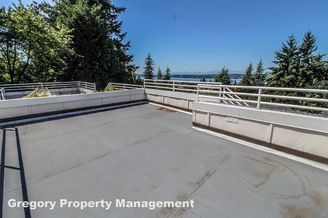 Building Photo - 11342 NE 67th St