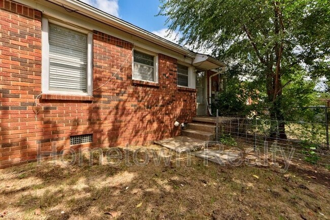 Building Photo - 430 Babb Dr