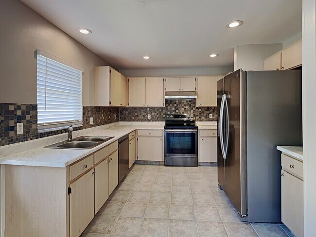 Building Photo - 1408 Sugarberry Ln