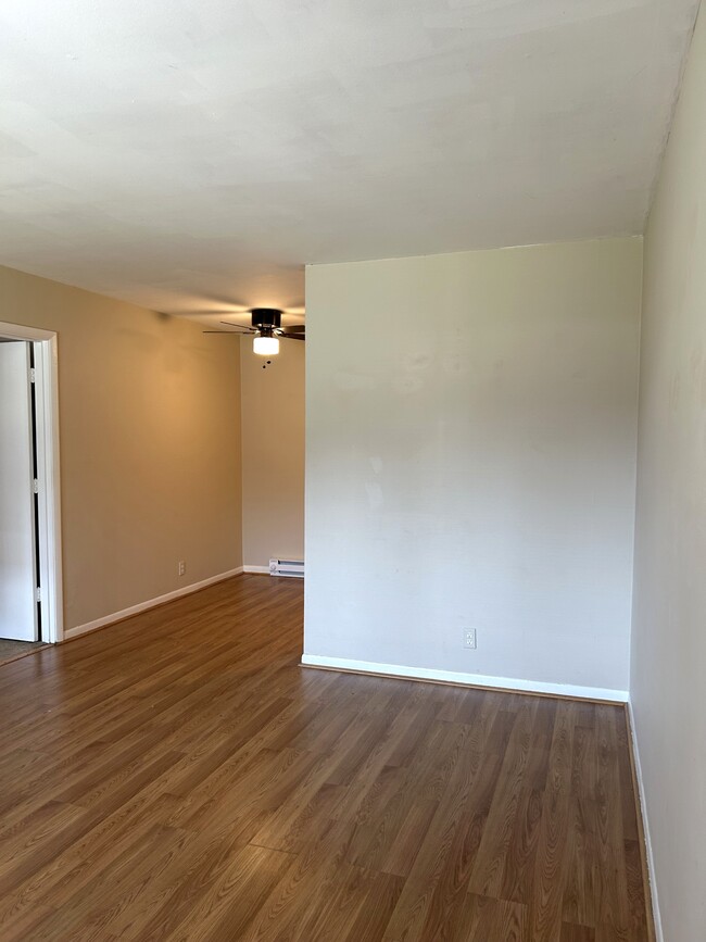 Building Photo - 2134 Fairfax Ave