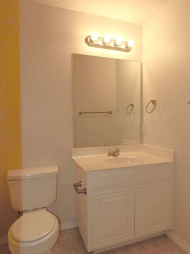Building Photo - Beautiful 3 Bedroom, 2 Bath Home in Flint!