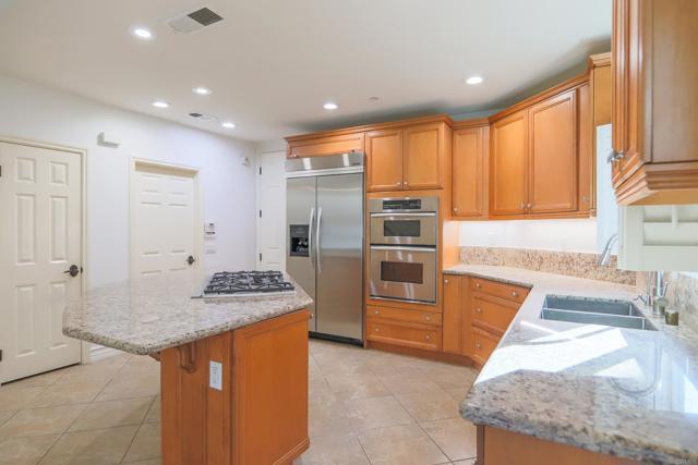 Building Photo - 415 N Cedros Ave