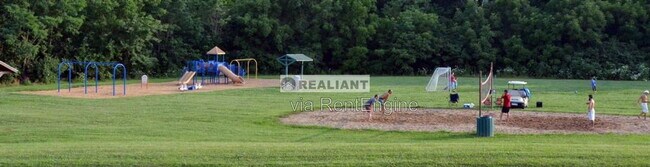 Building Photo - 6446 Linkview Ct