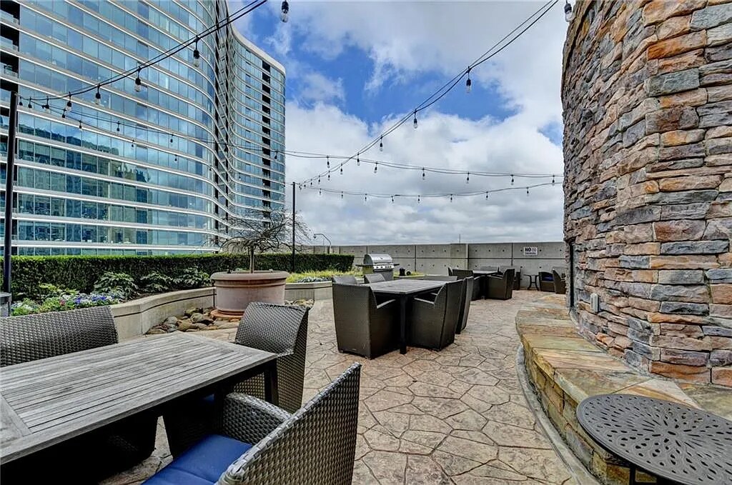 Building Photo - 855 Peachtree St NE