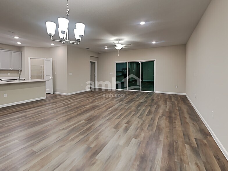 Building Photo - 82 Hemlock Point