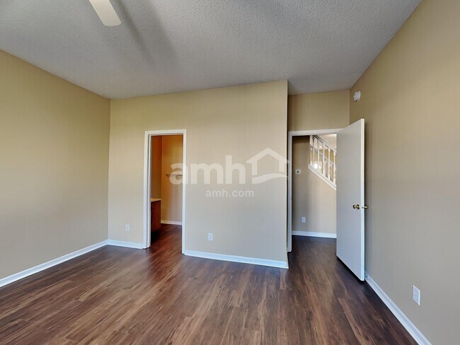 Building Photo - 1968 Prairie Sky Ln