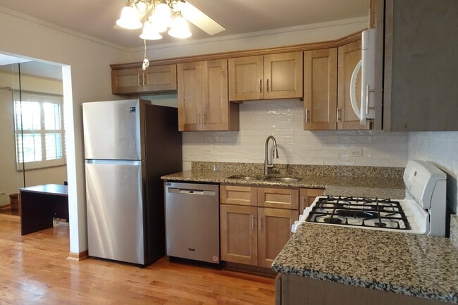 Building Photo - 945 Fieldstone Ct