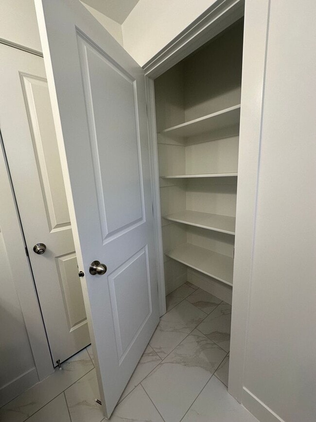 Building Photo - Absolutely STUNNING Home in Lehi!!!