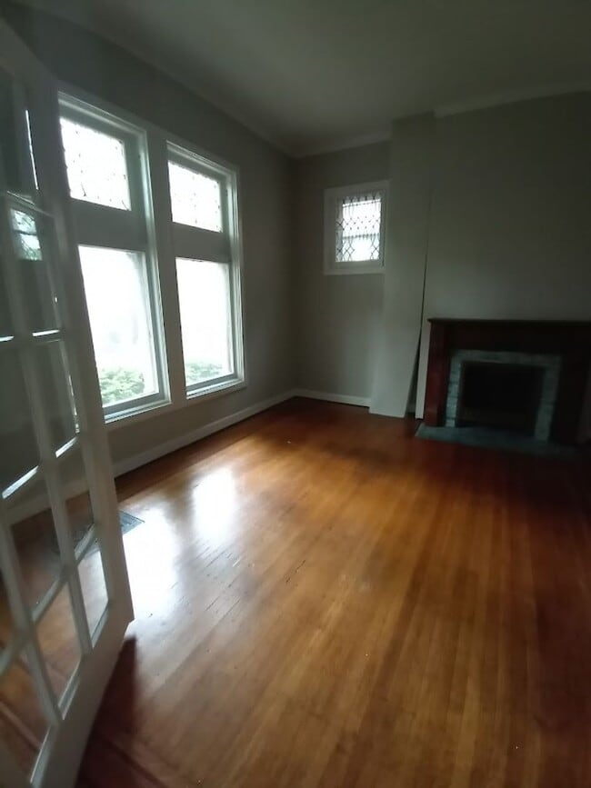 Building Photo - 415 Belgravia Ct