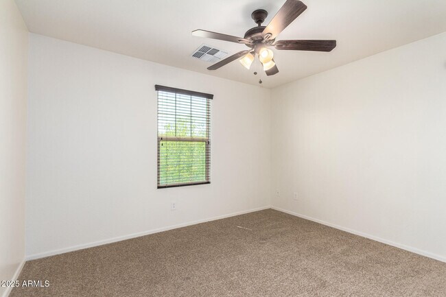Building Photo - 2258 S Ponderosa Dr