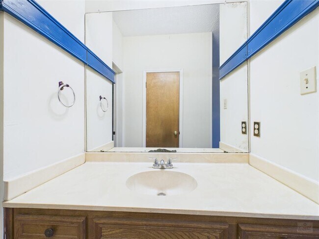 Building Photo - 4406 Avenue A