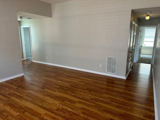 Building Photo - 1117 Acacia Dr