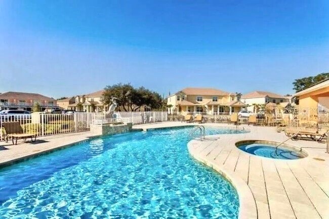 Building Photo - 1707 Retreat Cir
