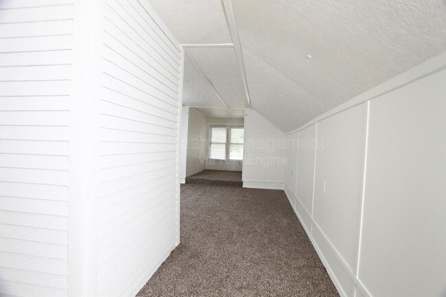 Building Photo - 706 S Pattie St