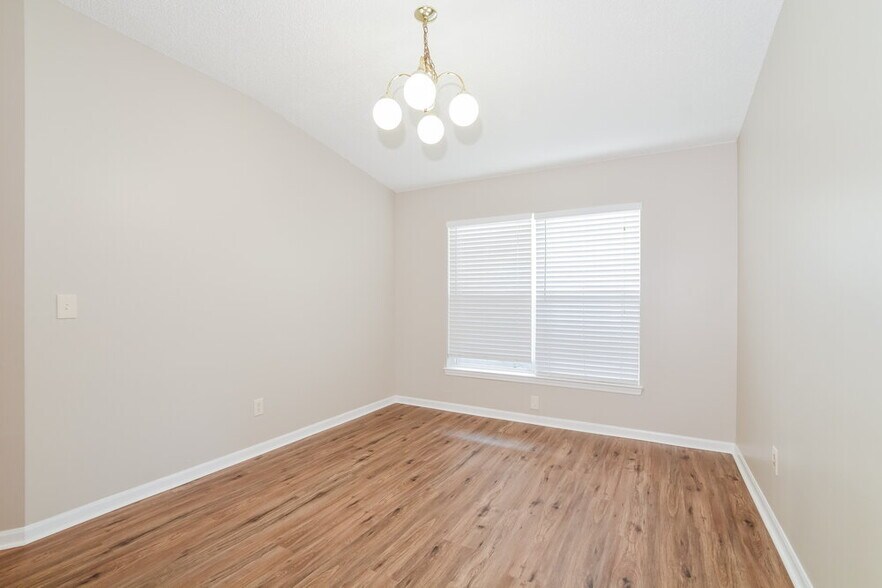 Building Photo - 7719 Brookway St