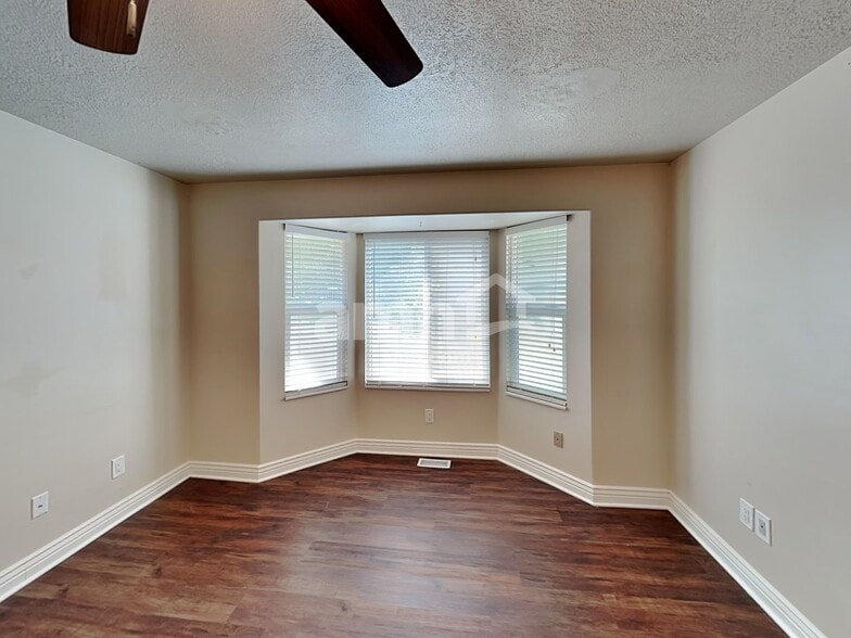 Building Photo - 7585 S 2050 E