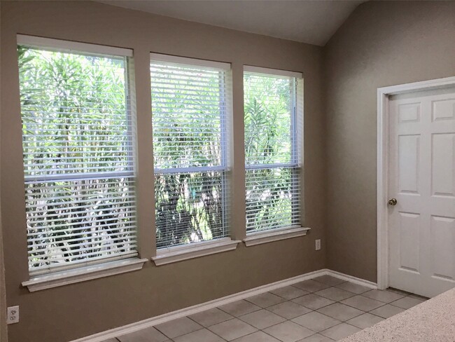 Building Photo - 14 Heron Hollow Ct