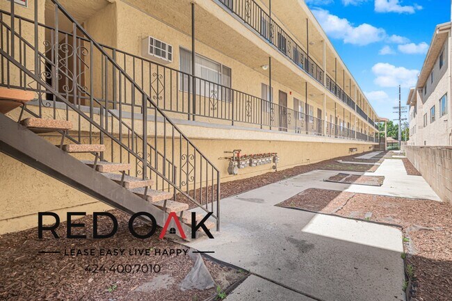Building Photo - 6546 Sepulveda Blvd