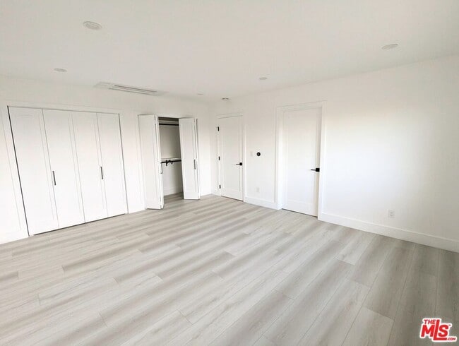 Building Photo - 1917 11th St