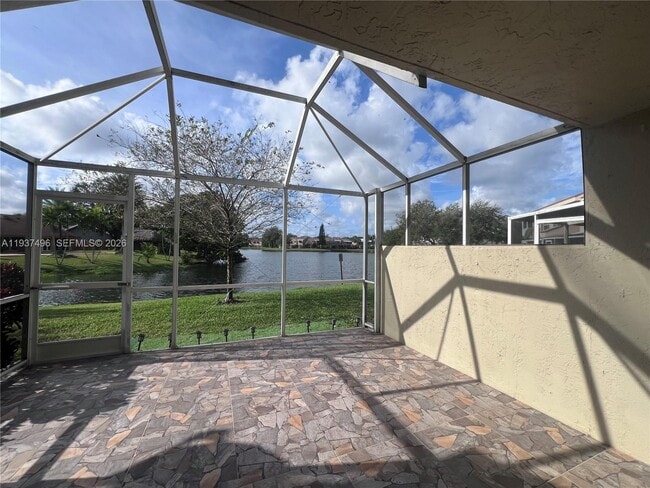 Building Photo - 7852 NW 7th Ct