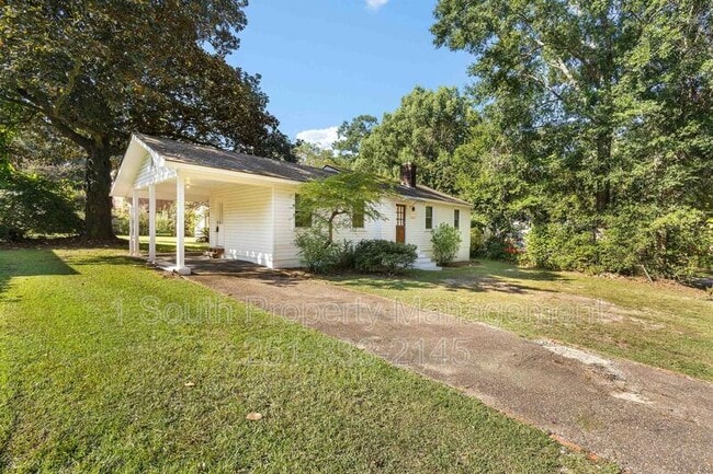 Building Photo - 5259 Border Dr S