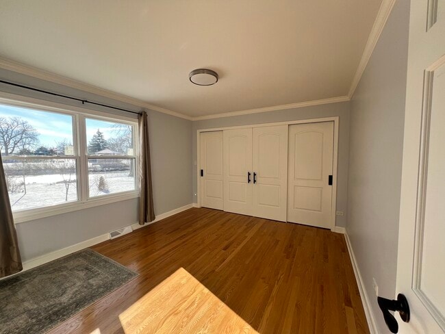 Building Photo - 37 N Channel Dr