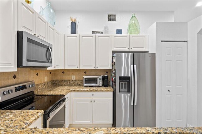 Building Photo - 243 Coral Trace Ln