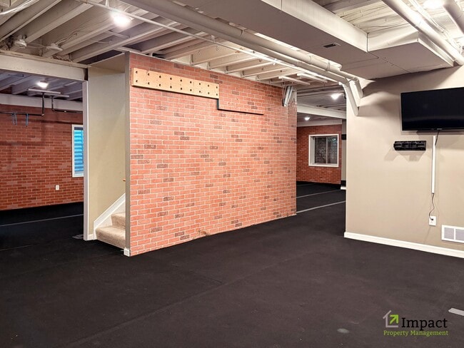 Building Photo - 10862 Glengate Cir