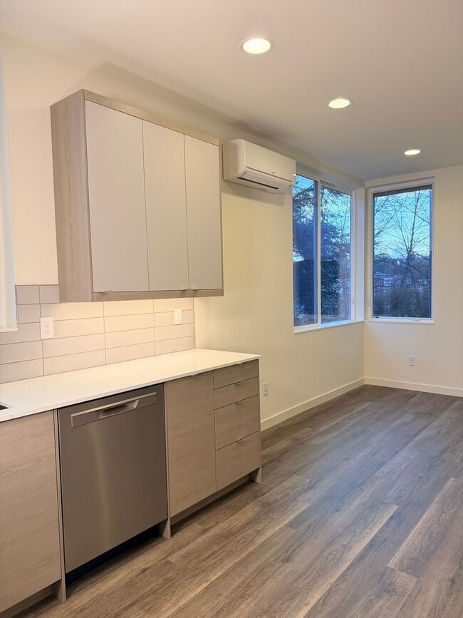 Building Photo - Brand New 3bd Townhome!