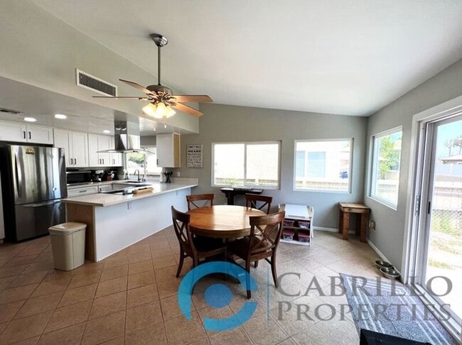 Building Photo - 2419 Fieldlane Pl