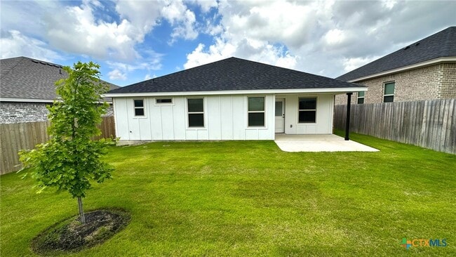 Building Photo - 5202 White Rose Dr