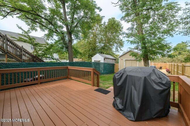 Building Photo - 127 Sixth St