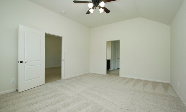Building Photo - For Lease | 3 Bed, 2 Bath | 1,766 Sq Ft | ...