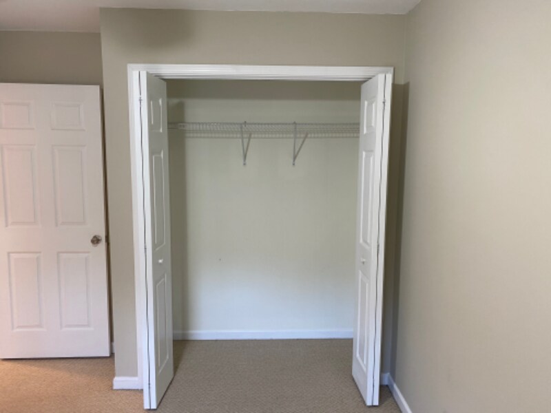 Building Photo - 182 Montvale Rd