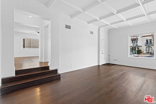 Building Photo - 6611 W 6th St
