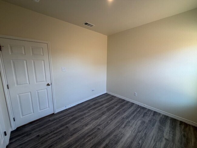 Building Photo - 1624 Pima Trail