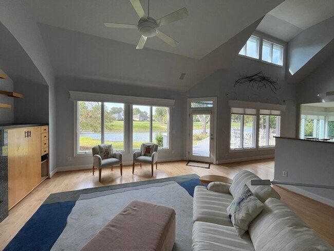 Building Photo - Welcome to Elegant Living in the Charming ...